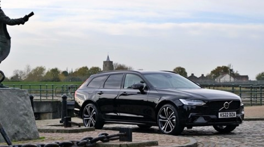 Возвращение из мертвых: Volvo V60 и V90 в кузове эстет возвращаются в Великобританию