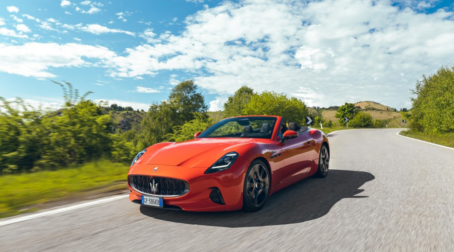 Обзор Maserati GranCabrio Folgore: тишина - золото в итальянском дроп-топе