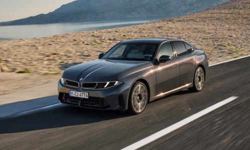 Новая BMW 3 Series с бензиновыми моторами: дизайн и салон от электрической i3