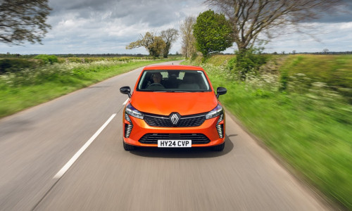 Наш Renault Clio обладает не самыми лучшими способностями в GT