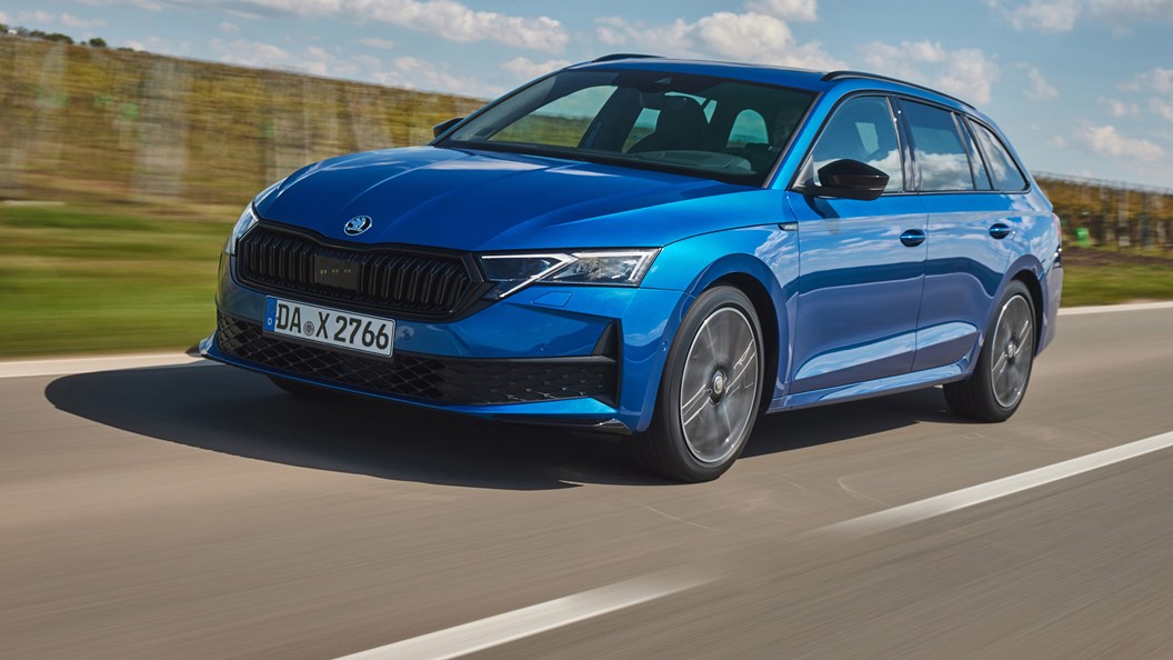 Обзор Skoda Octavia Estate (2024) с фейслифтингом: суперкалиптрагматичныйэкспиалидосивый